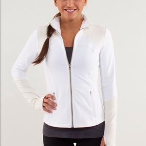 LULULEMON WHITE AND CREAM DEFINE JACKET🤍